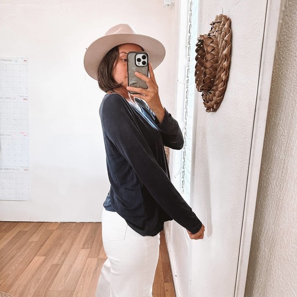 Eileen Fisher Crewneck Silk Long Sleeve Blouse Size Medium - Picture 10 of 11